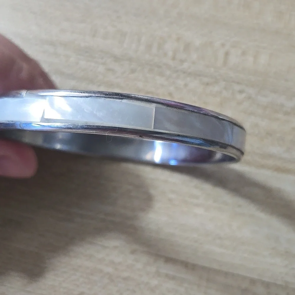 Vintage Silver Tone And Mother Of Pearl MOP Bangle Bracelet💫 - Picture 4 of 4
